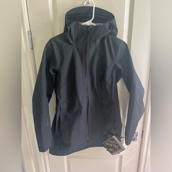 Arc'teryx Women's Codetta Coat Winter Rain Shell Jacket - Picture 2 of 11